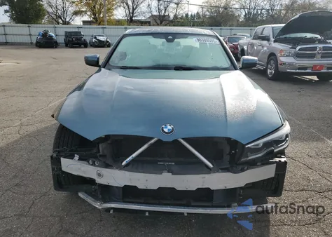 2019 BMW 330Xi z USA, uszkodzony, nr VIN WBA5R7C54KAJ86079